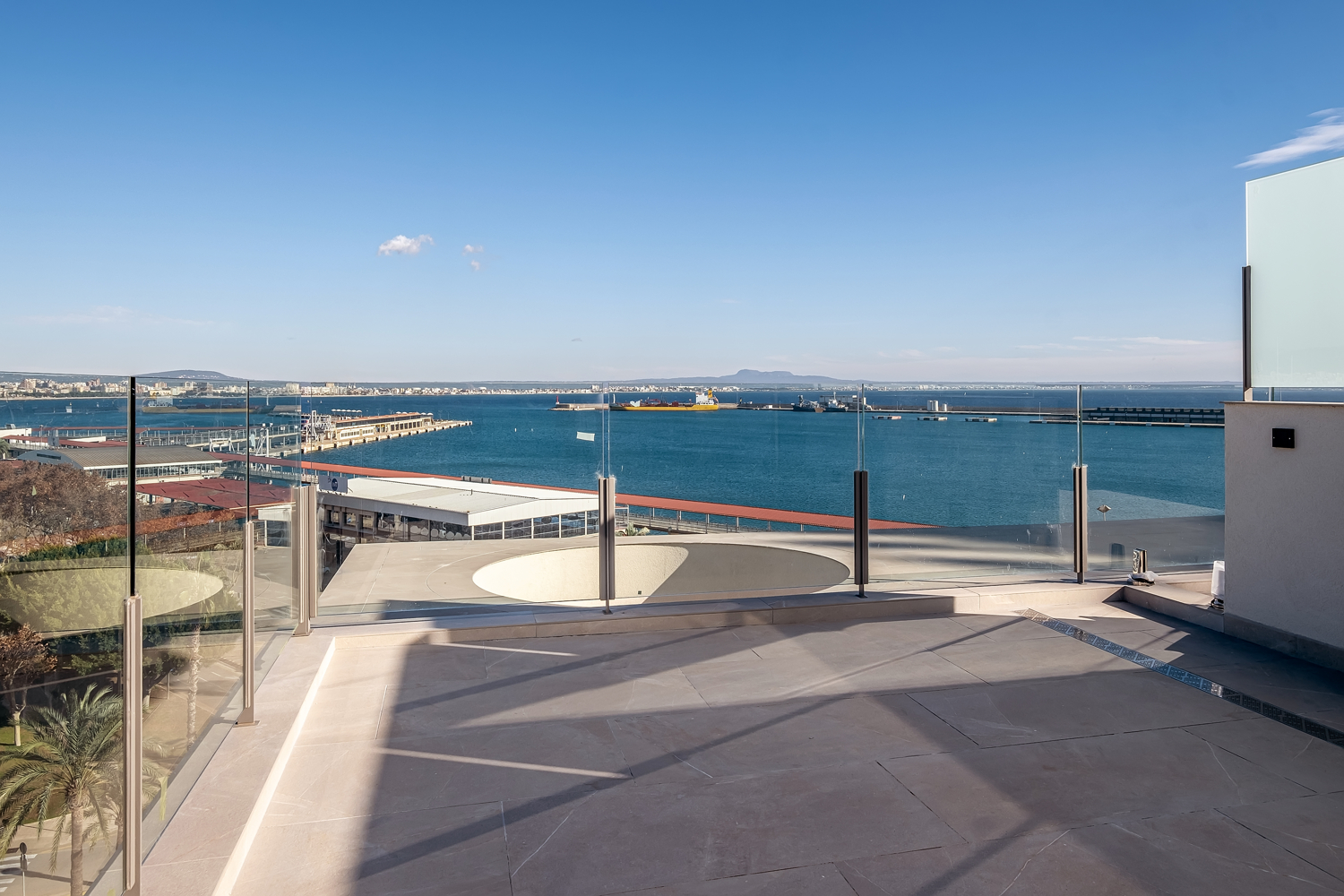 NUEVO ÁTICO DE LUJO CON PISCINA Y TERRAZA