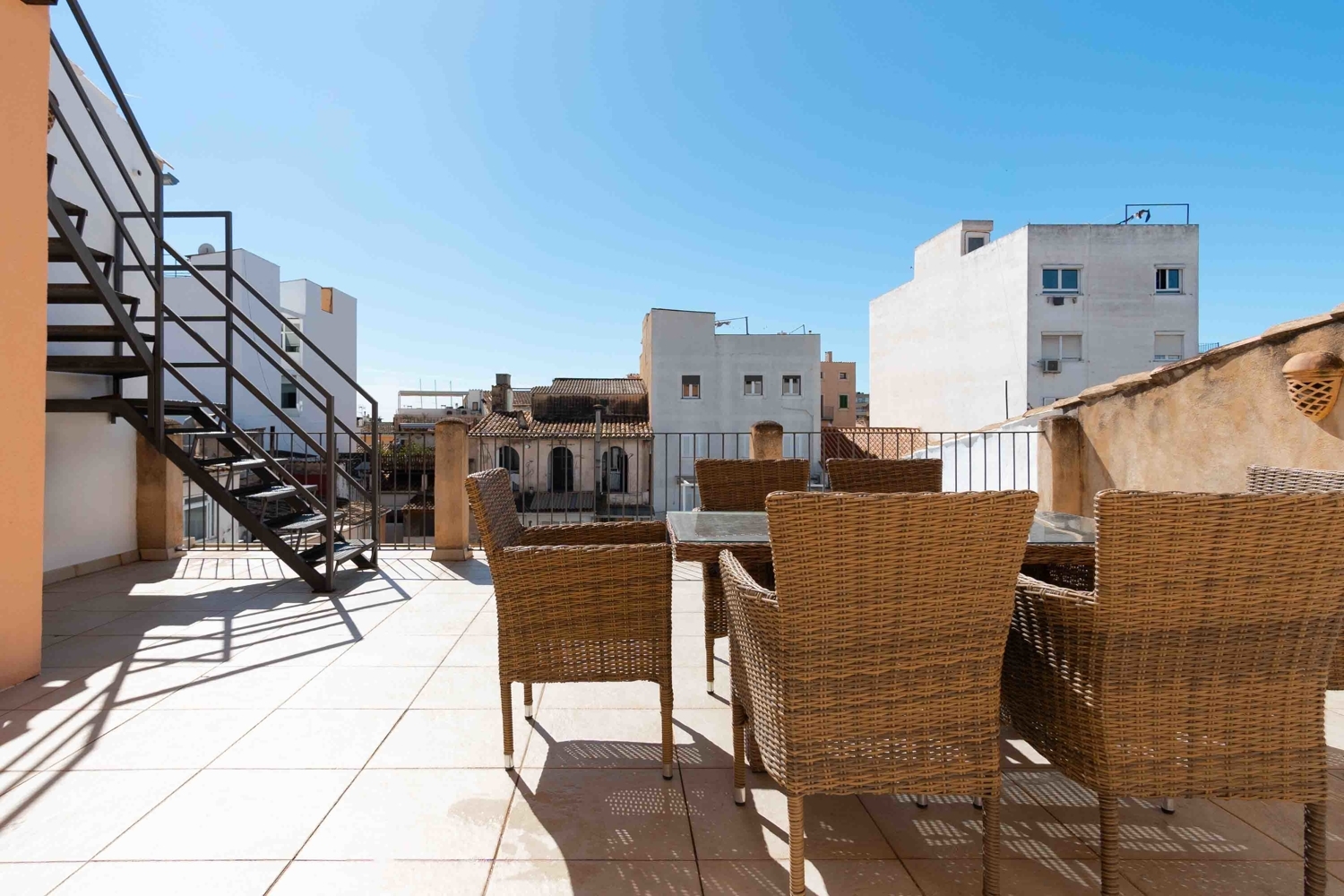 Duplex penthouse apartment in the heart of Santa Catalina