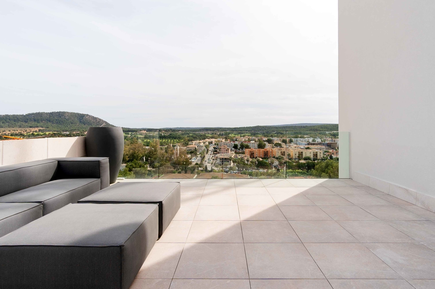 Piso con terraza y piscina comunitaria en Santa Ponça