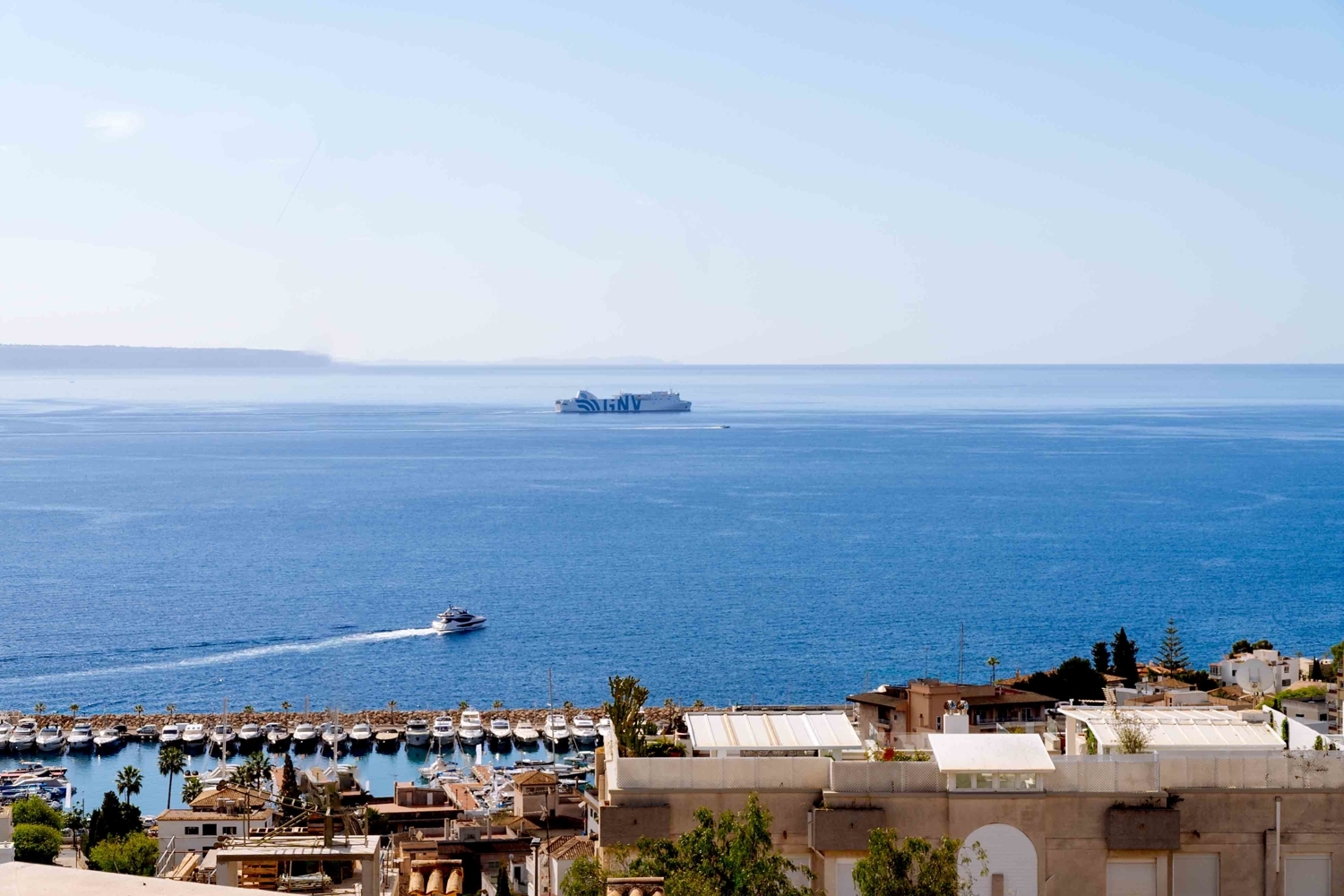 Ático en San Agustín con vistas al mar y privada