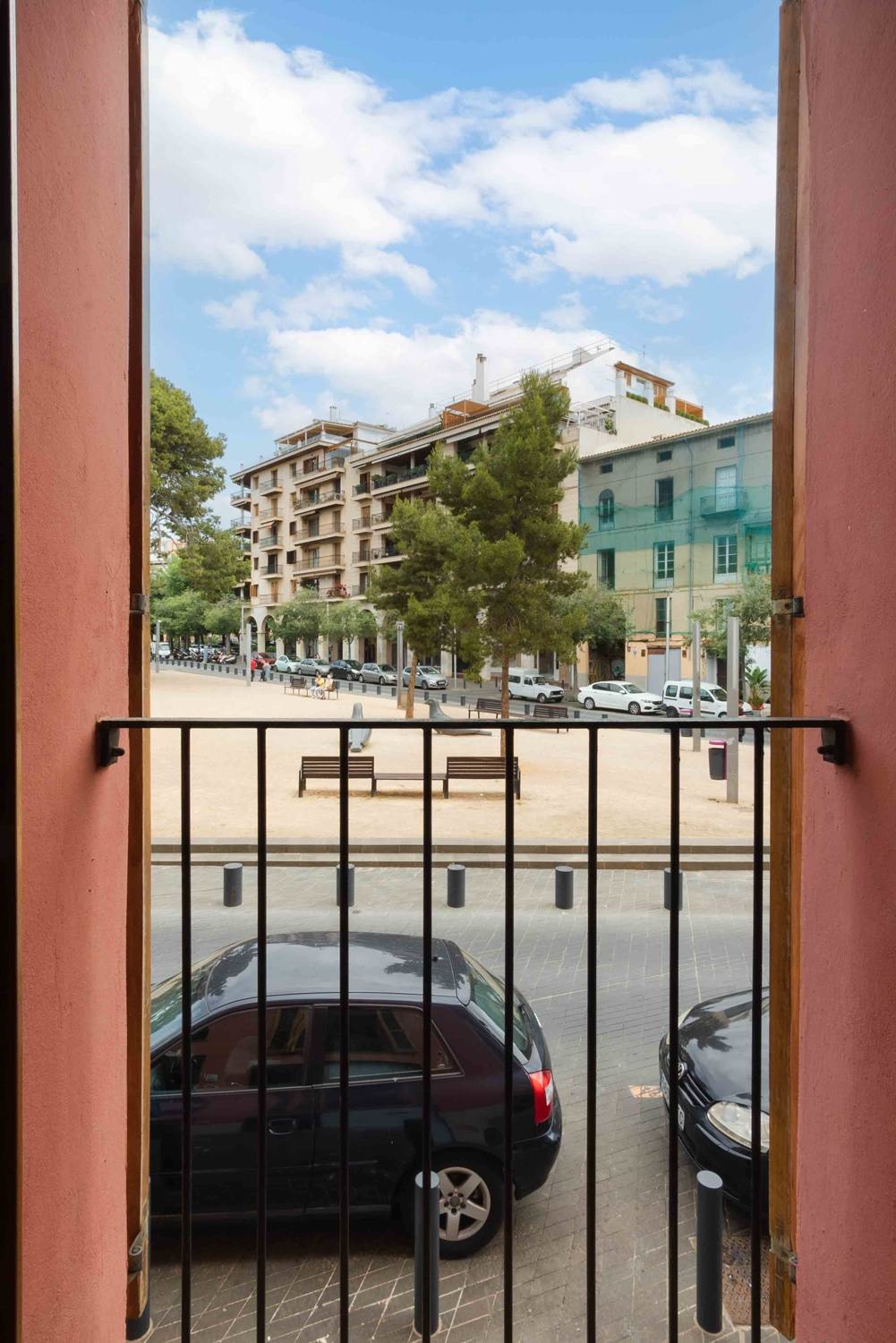 SCHÖNE WOHNUNG MIT FREIEM BLICK IN DER ALTSTADT